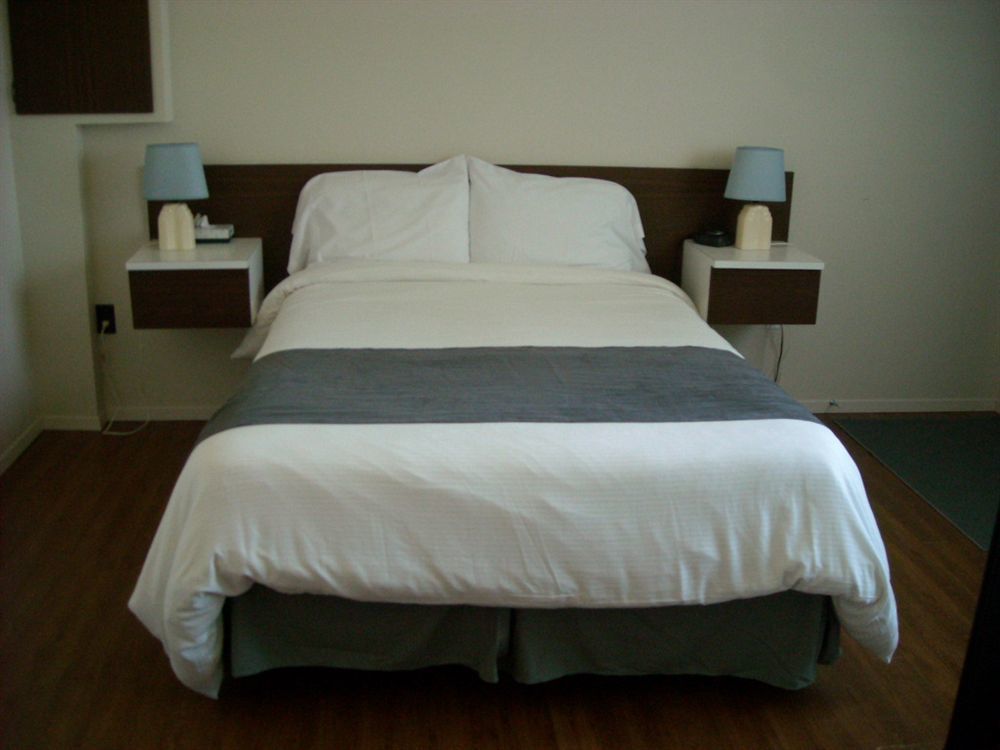 Motel Le Noroit L'Anse-au-Griffon Buitenkant foto
