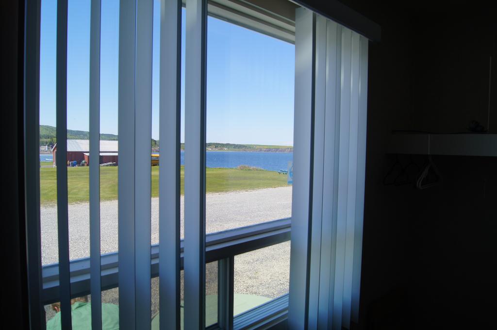 Motel Le Noroit L'Anse-au-Griffon Buitenkant foto